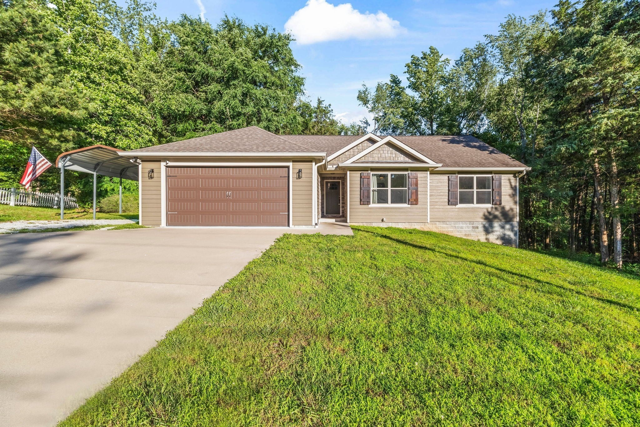 Photo of Listing #3057099