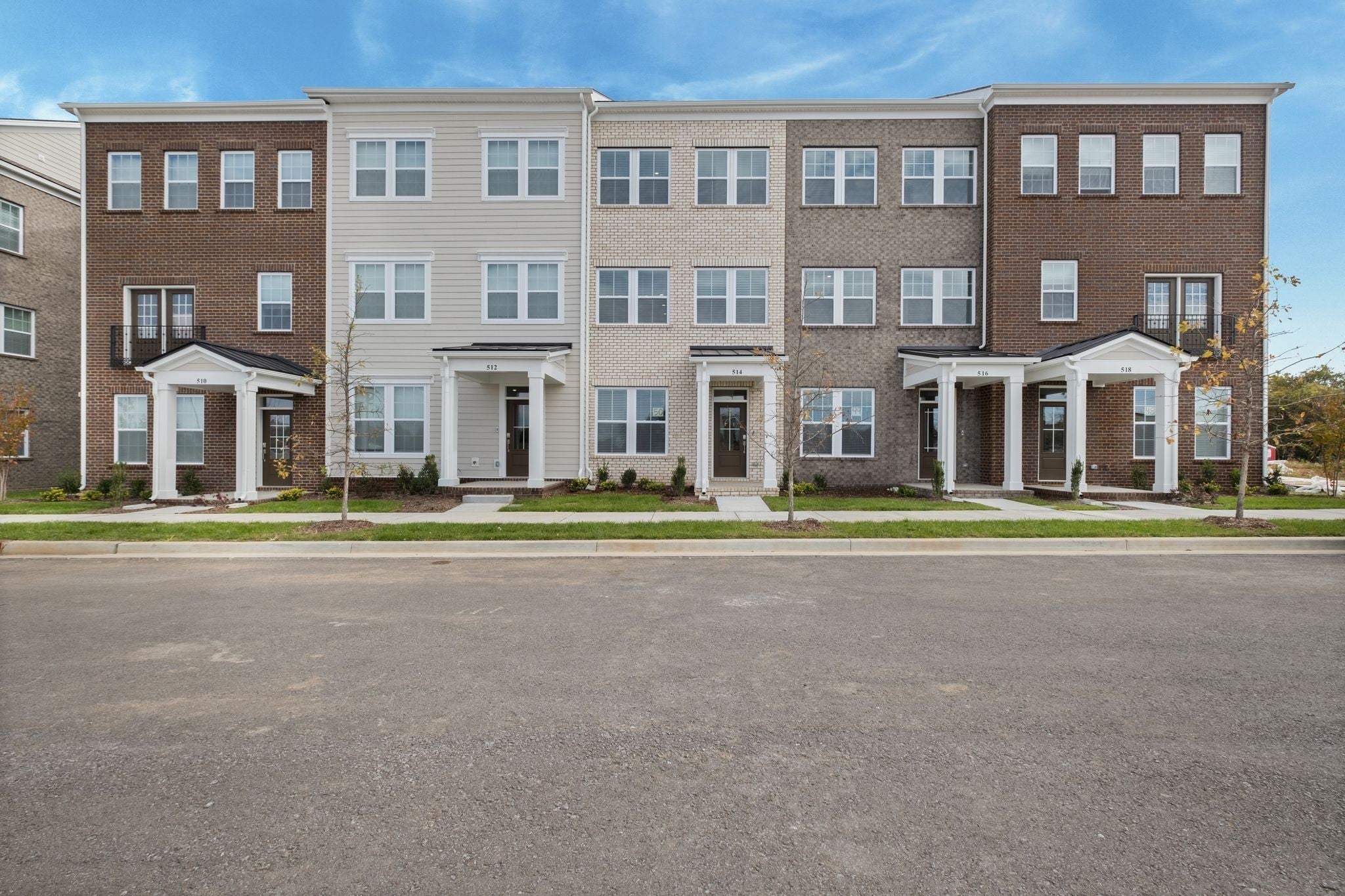 Photo of Listing #3057212