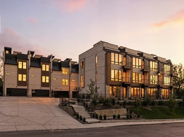 Photo of Listing #3057907