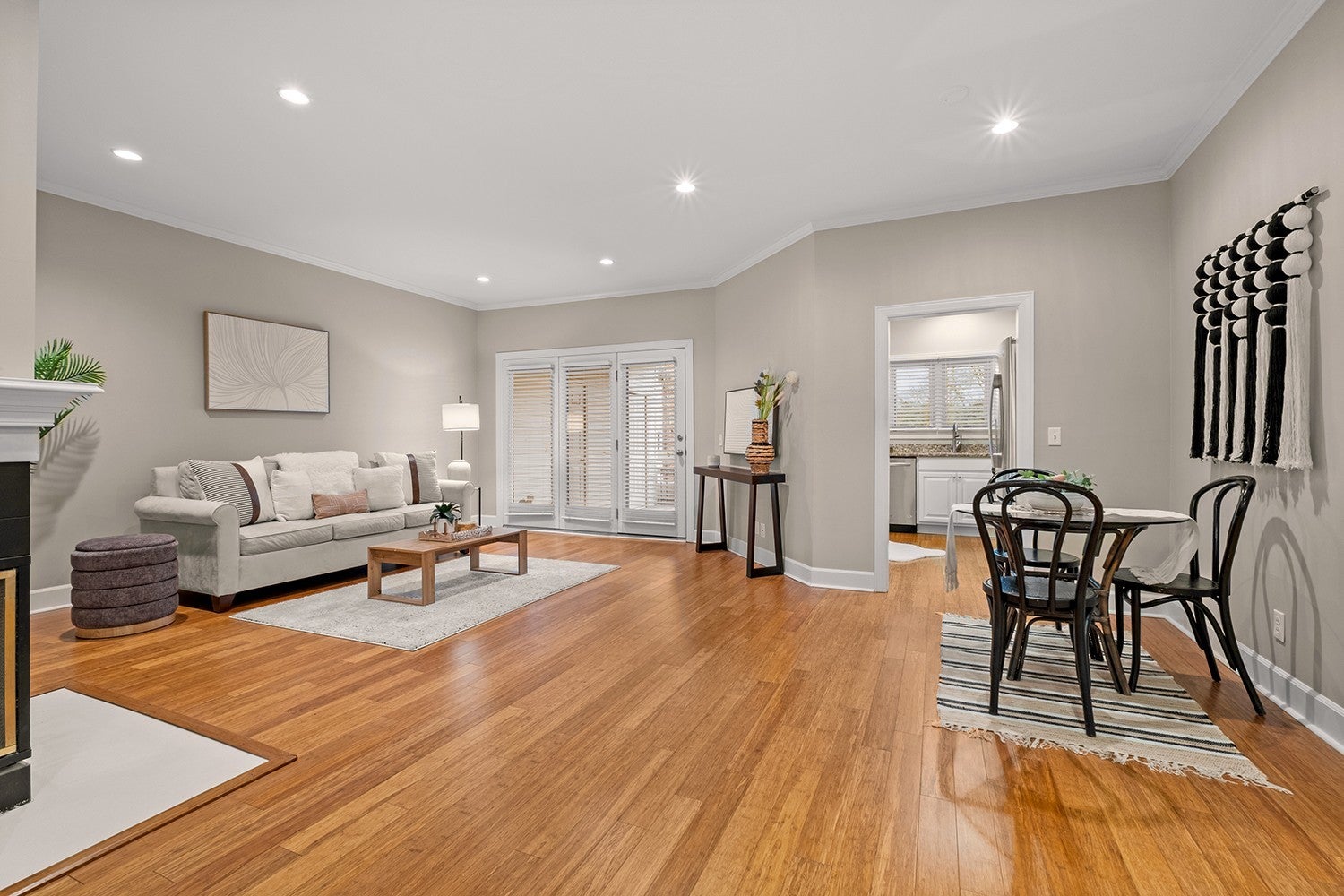 Photo of Listing #3058241