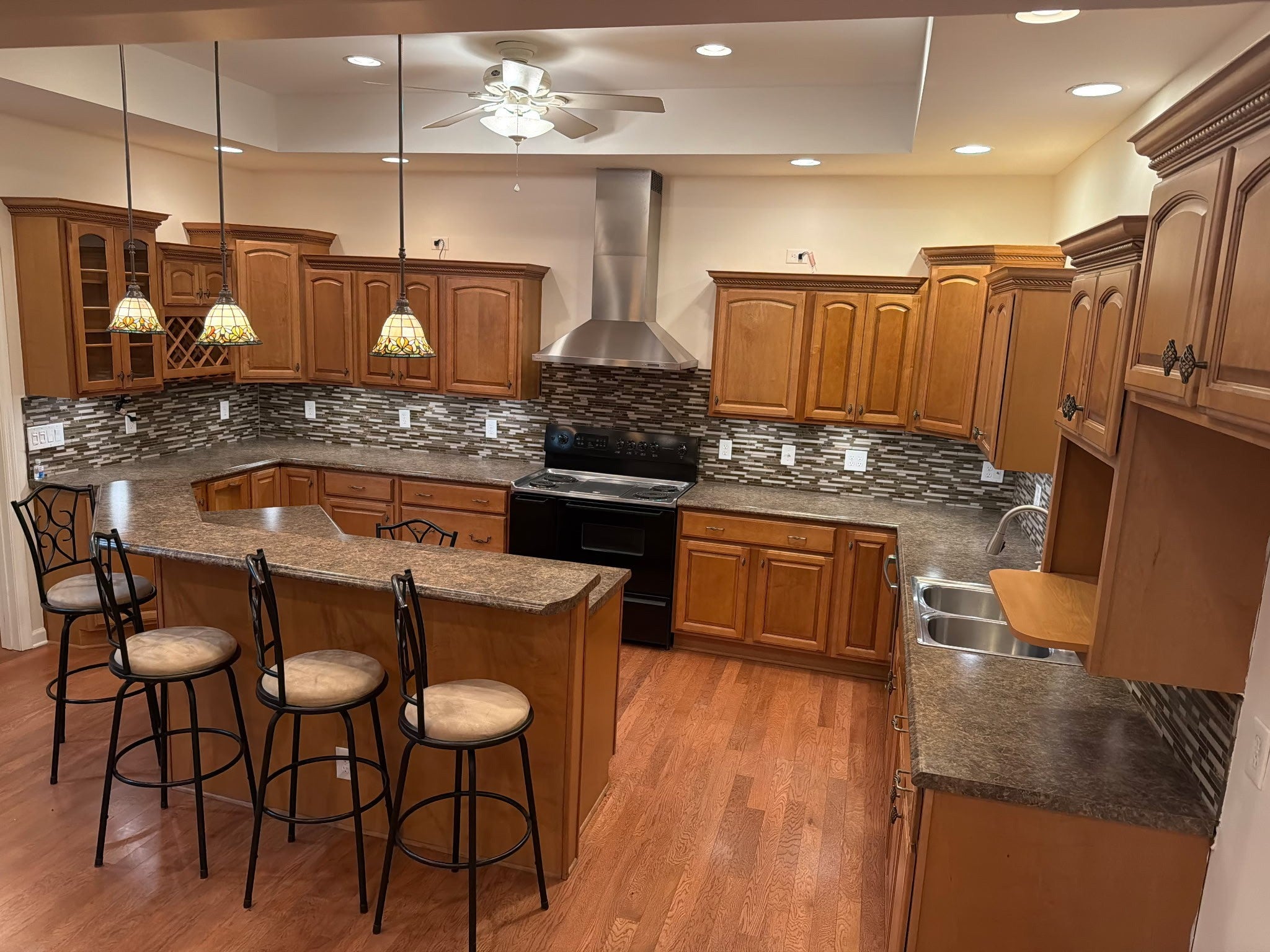 Photo of Listing #3058261