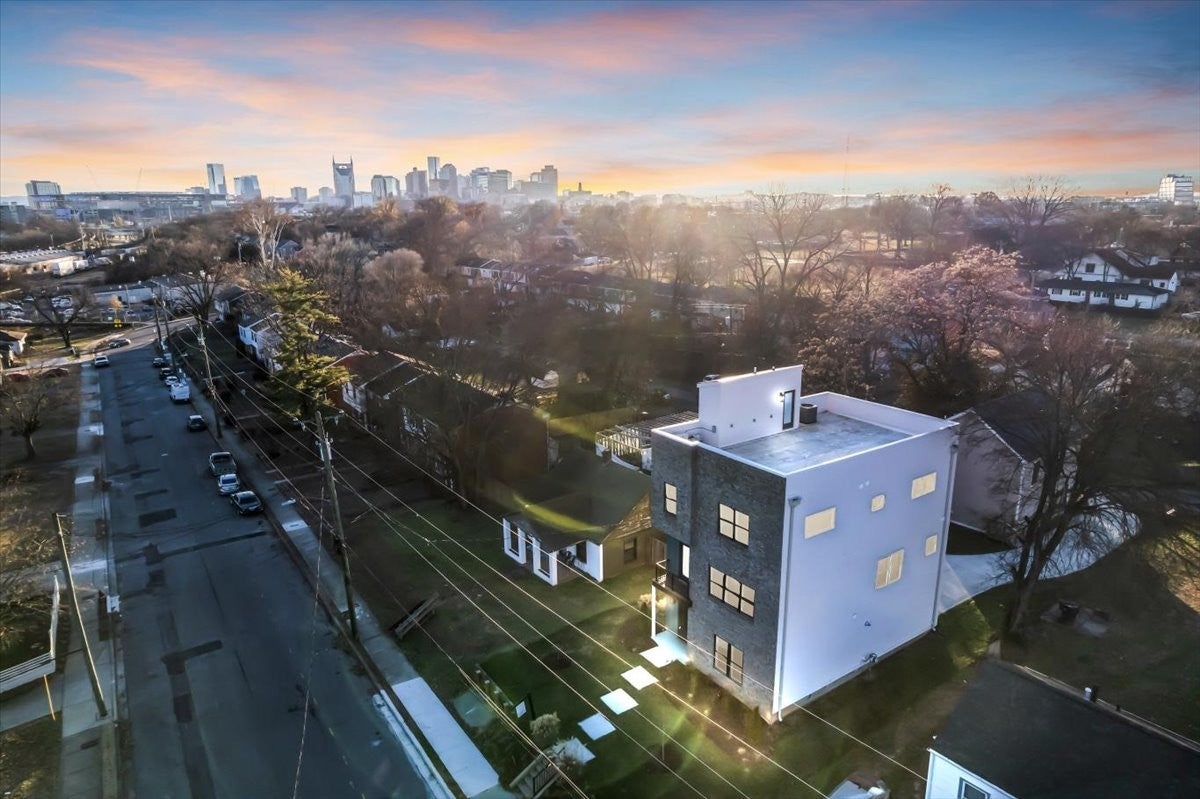 Photo of Listing #3058442