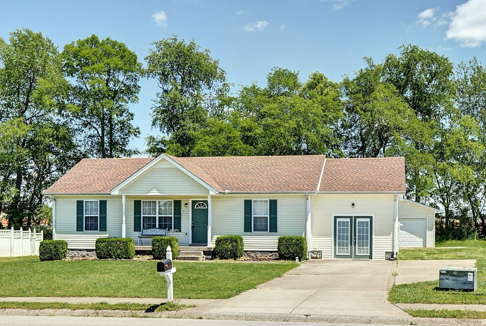 Photo of Listing #3058636