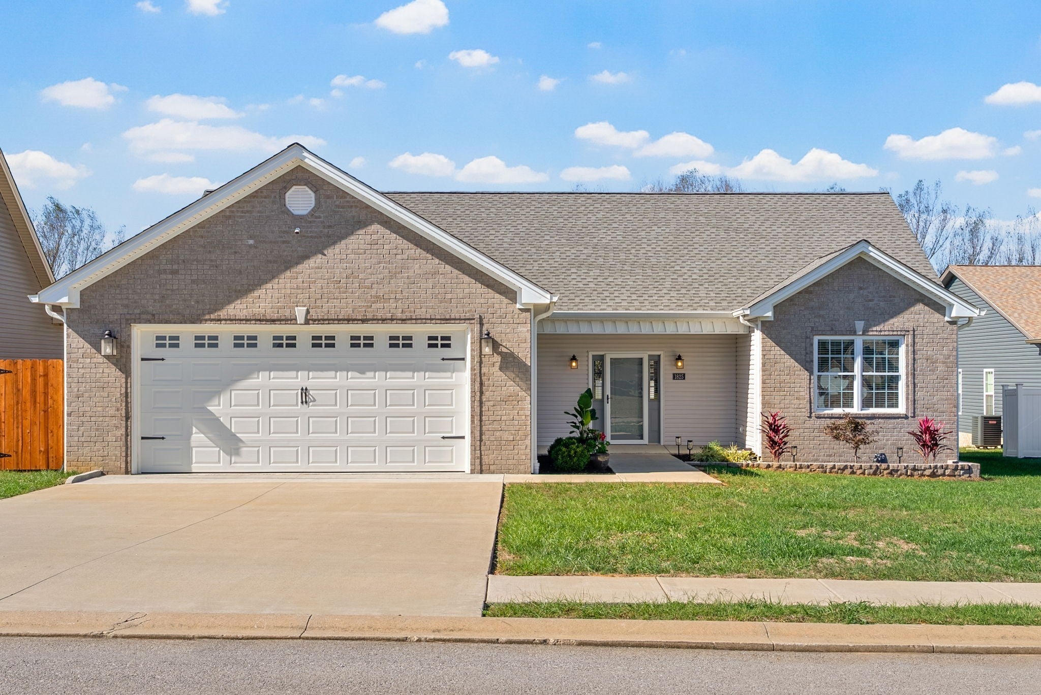 Photo of Listing #3058793