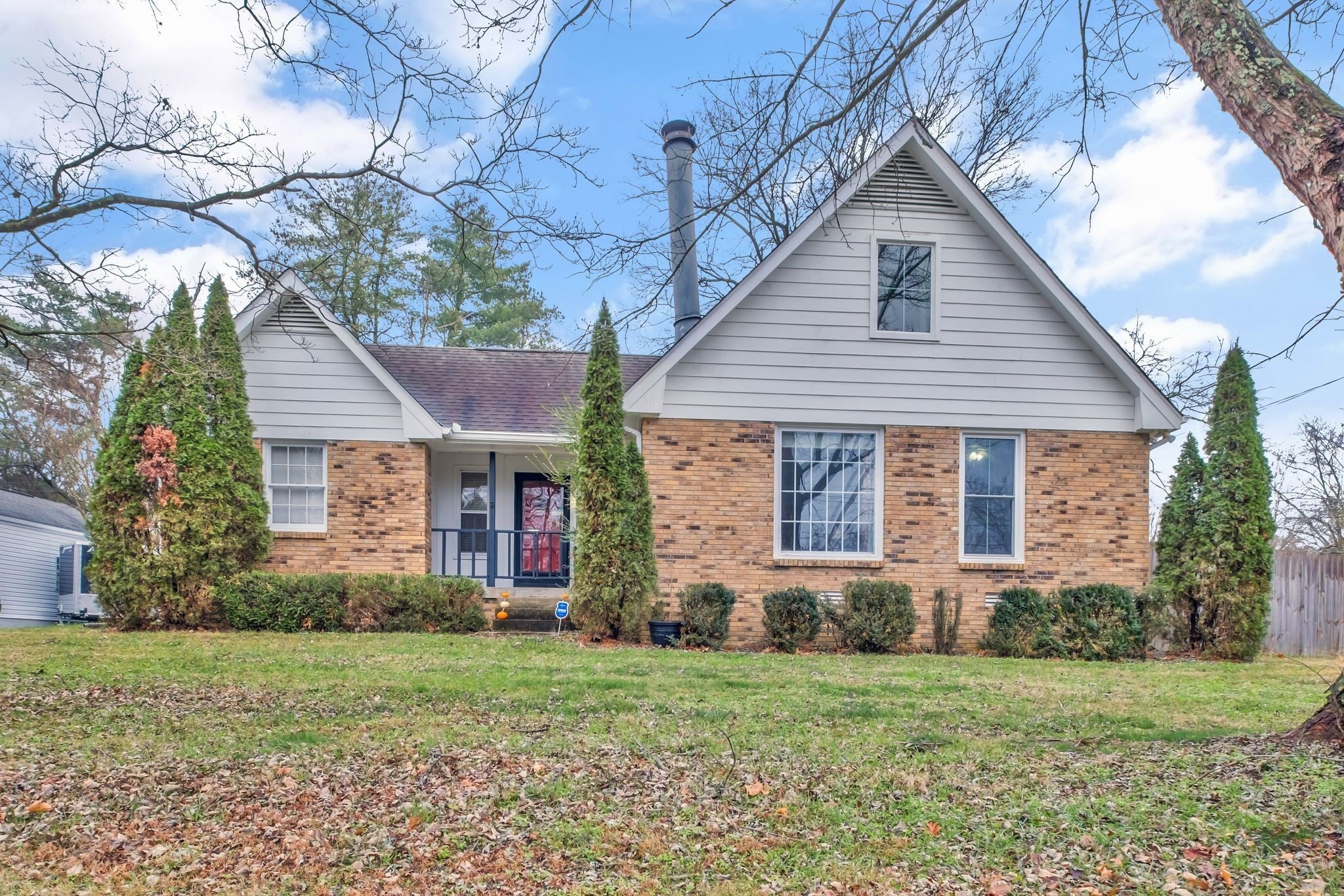 Home for sale in 4855 Shoshone Dr Old Hickory, TN