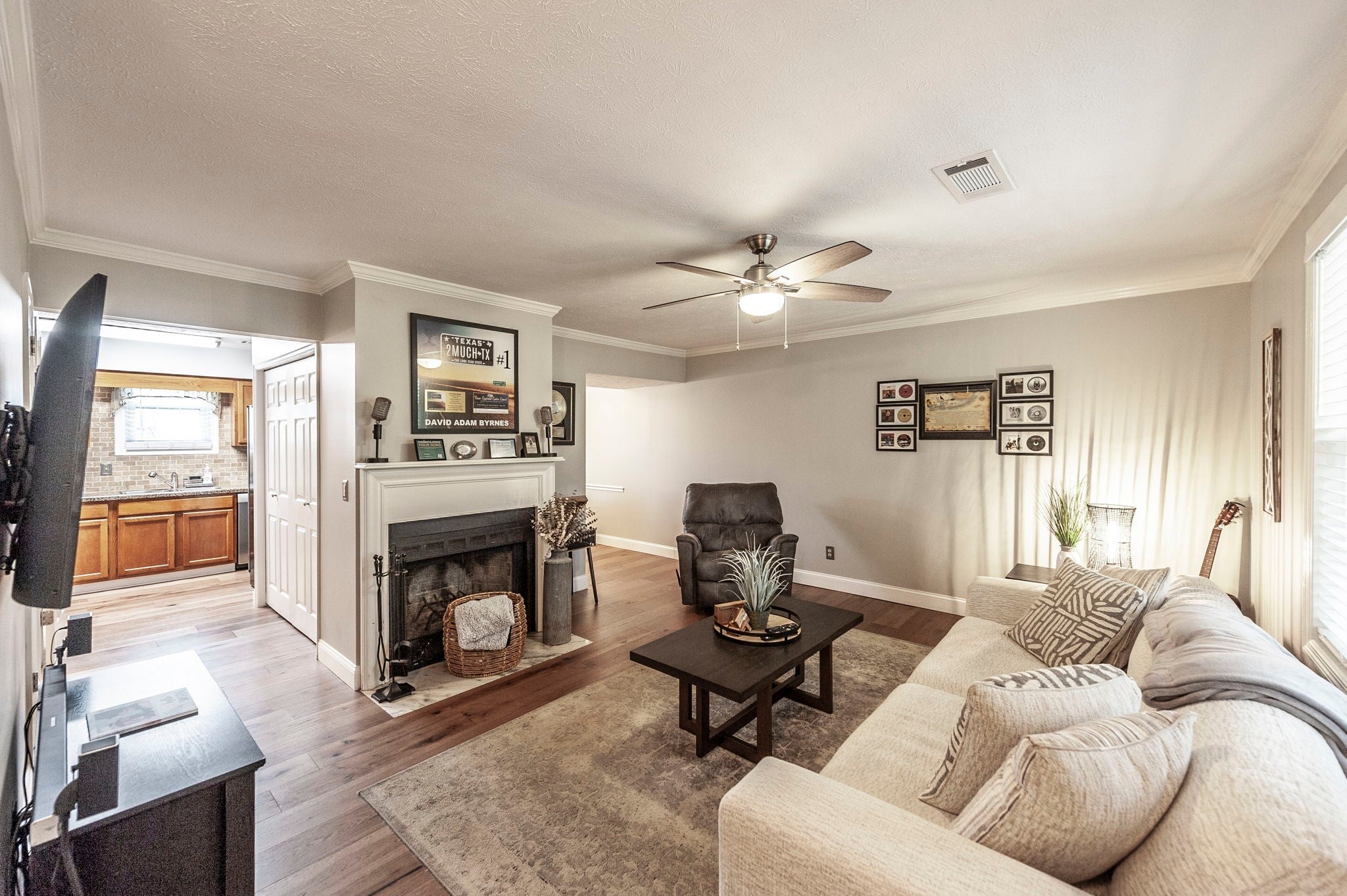 Photo of Listing #3059037