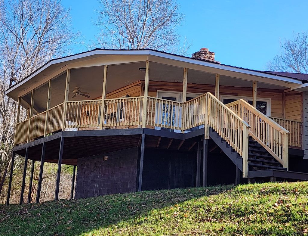 440 Deer Creek Rd, Linden