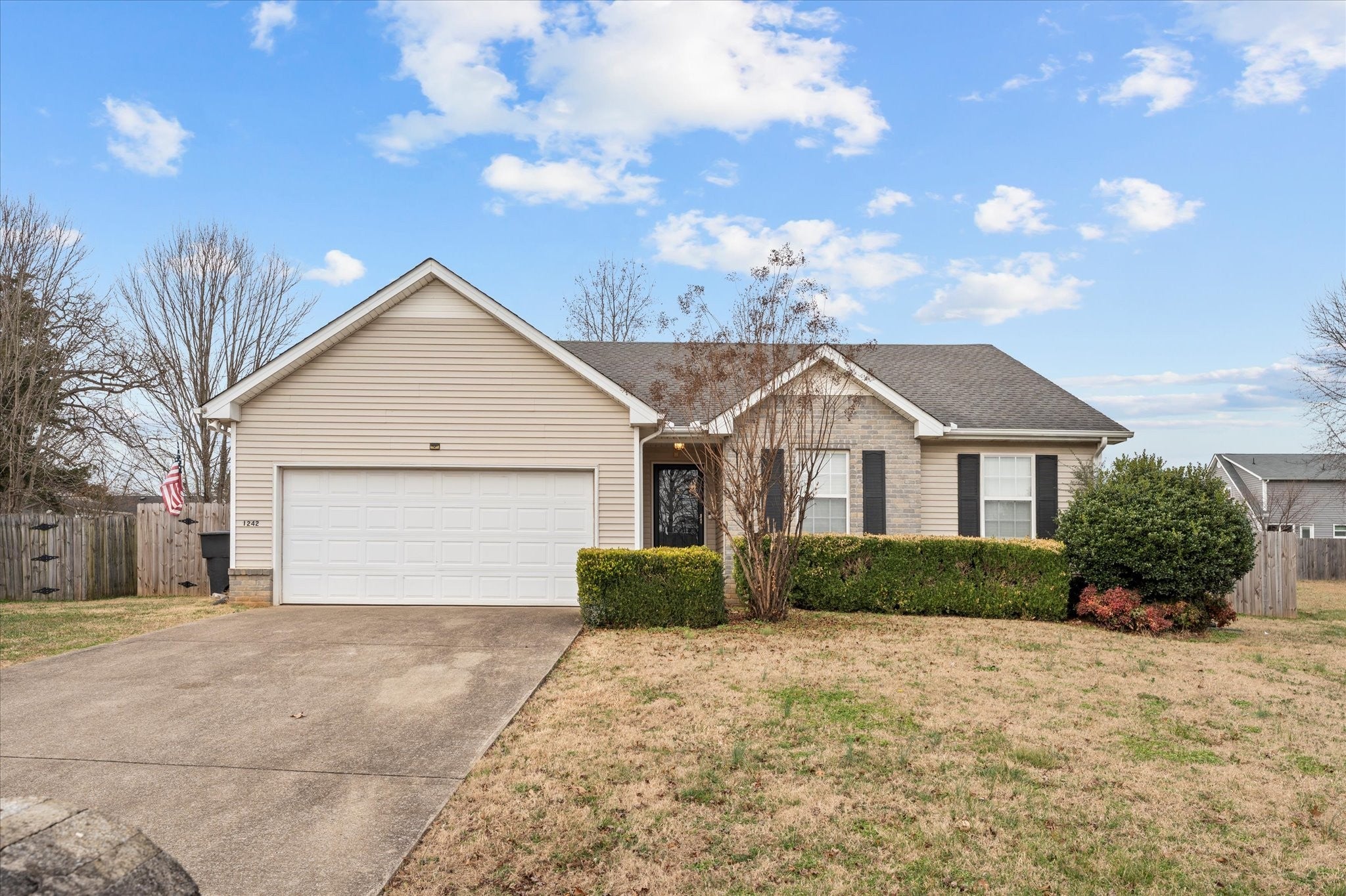 Photo of Listing #3059327