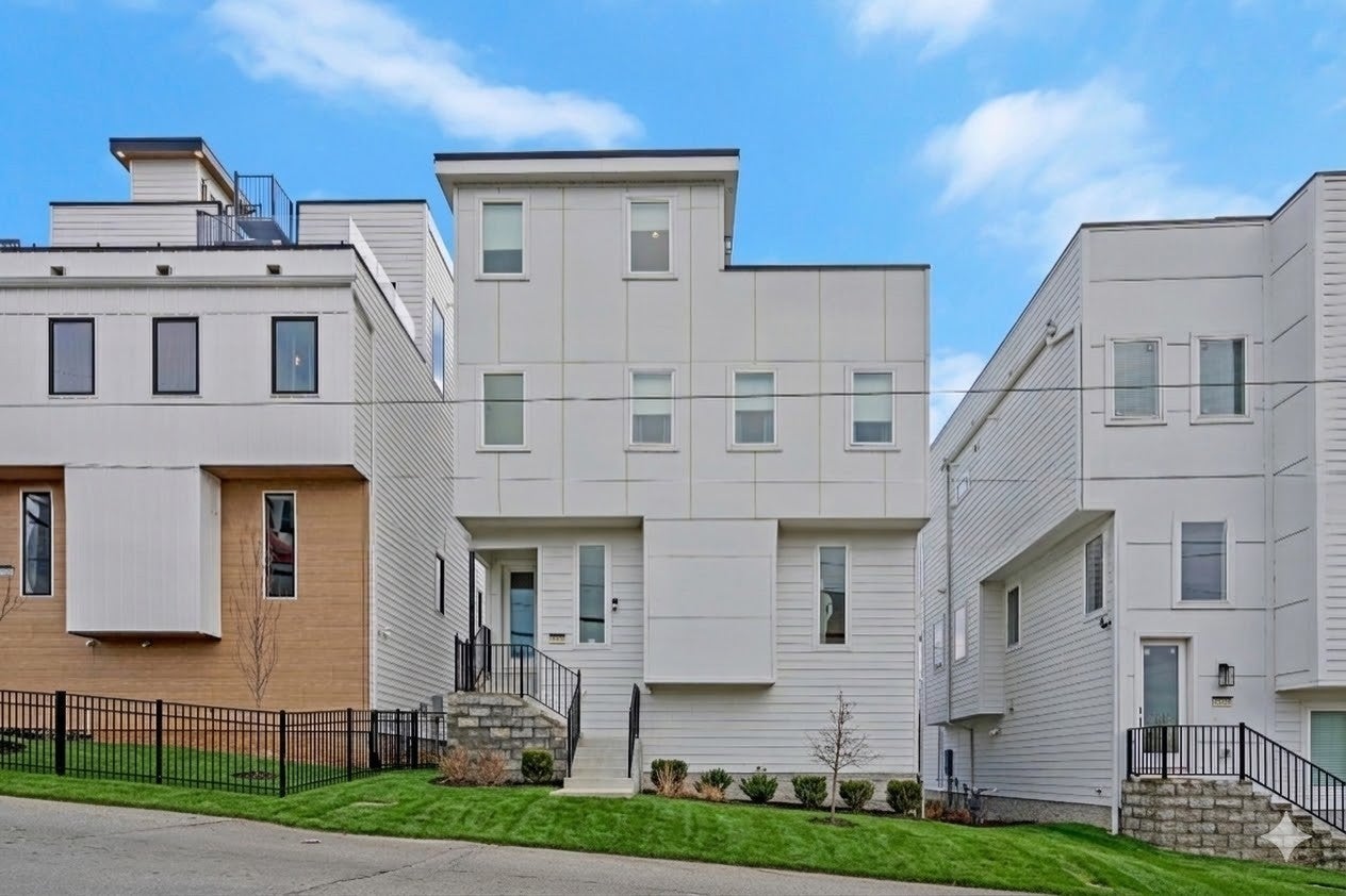 Photo of Listing #3059730