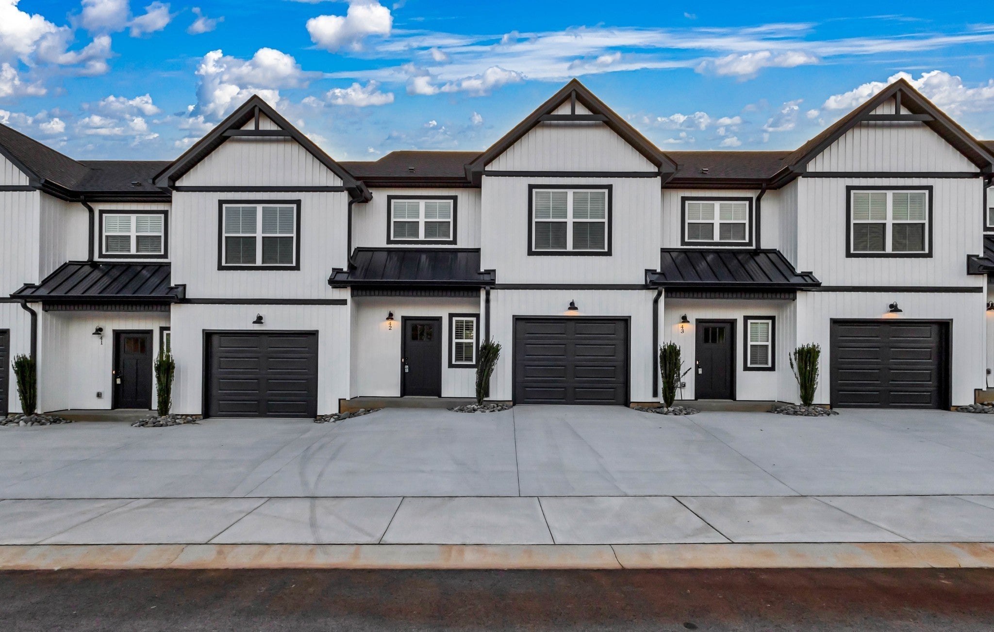 Photo of Listing #3059875