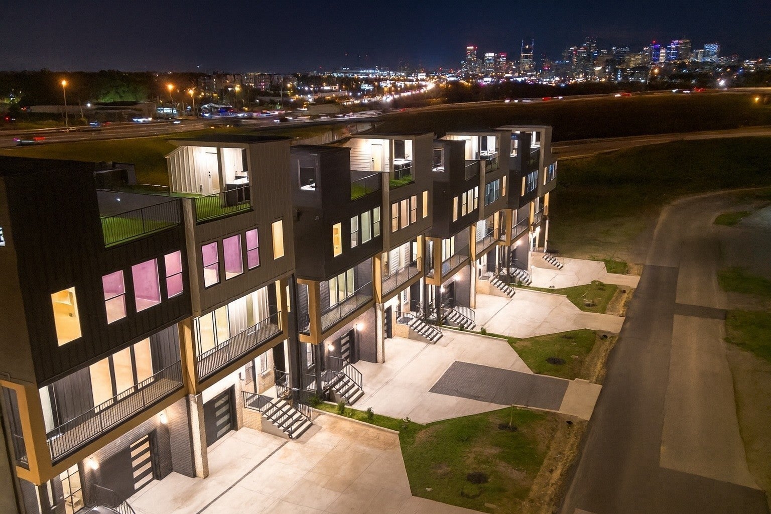 Photo of Listing #3060085