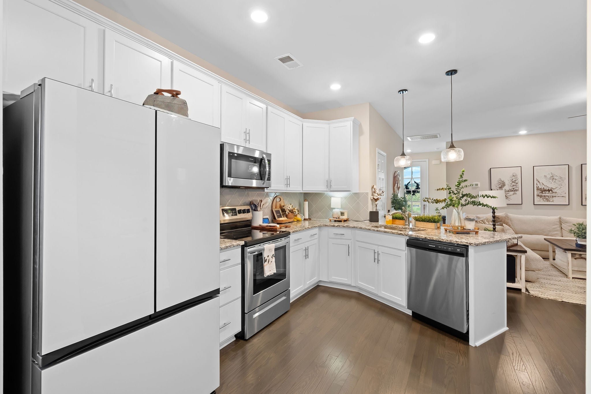 Photo of Listing #3060276