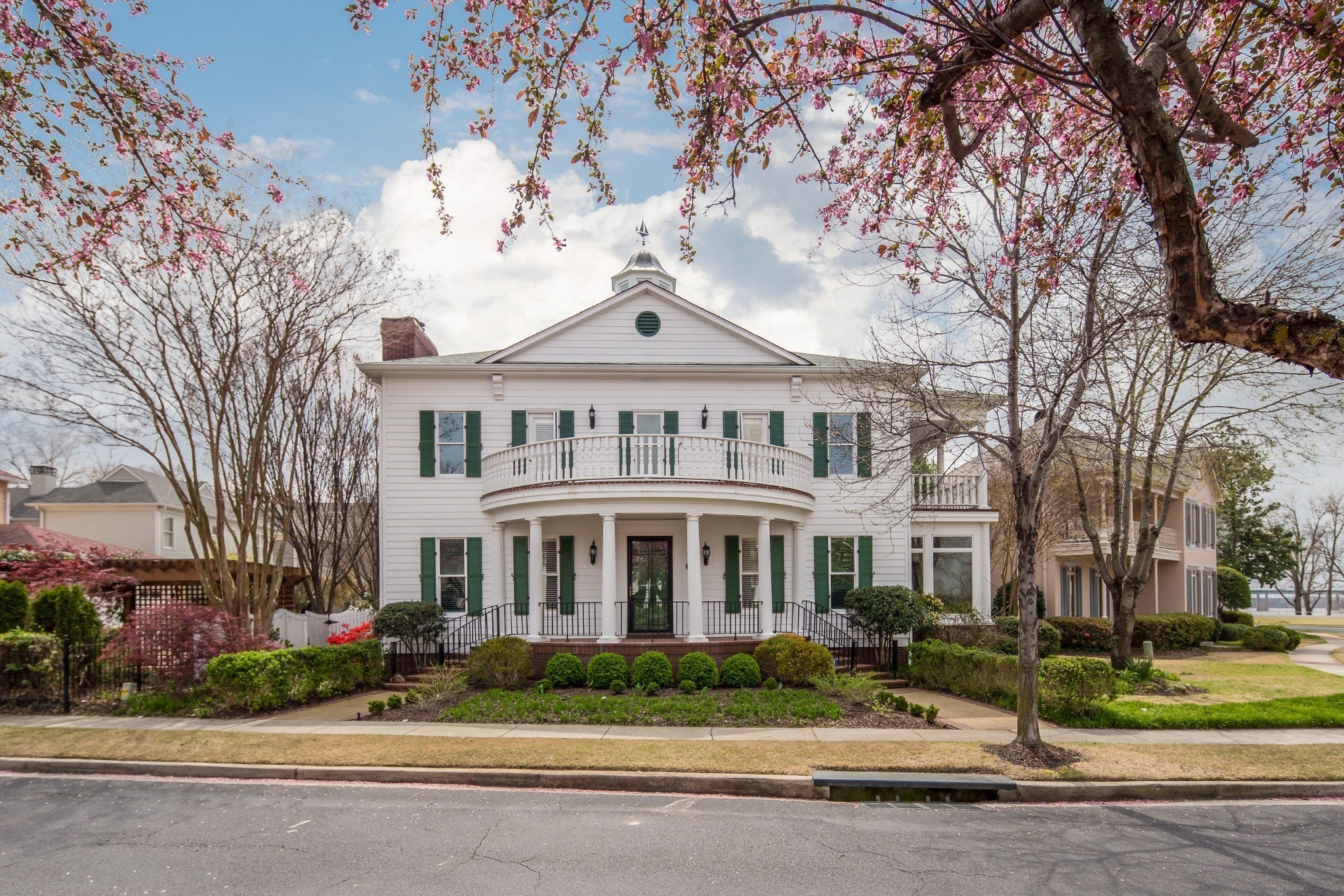 Photo of Listing #3060303