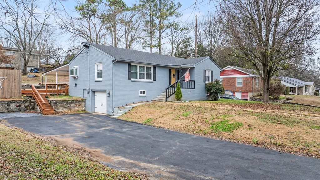 808 3rd Ave, Fayetteville