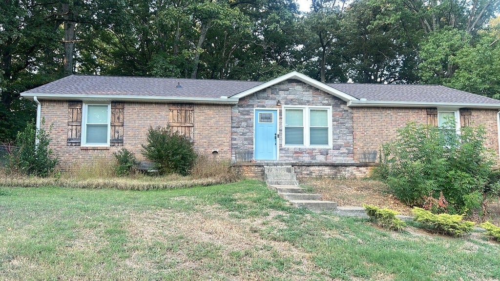 249 Dean Rd, Clarksville