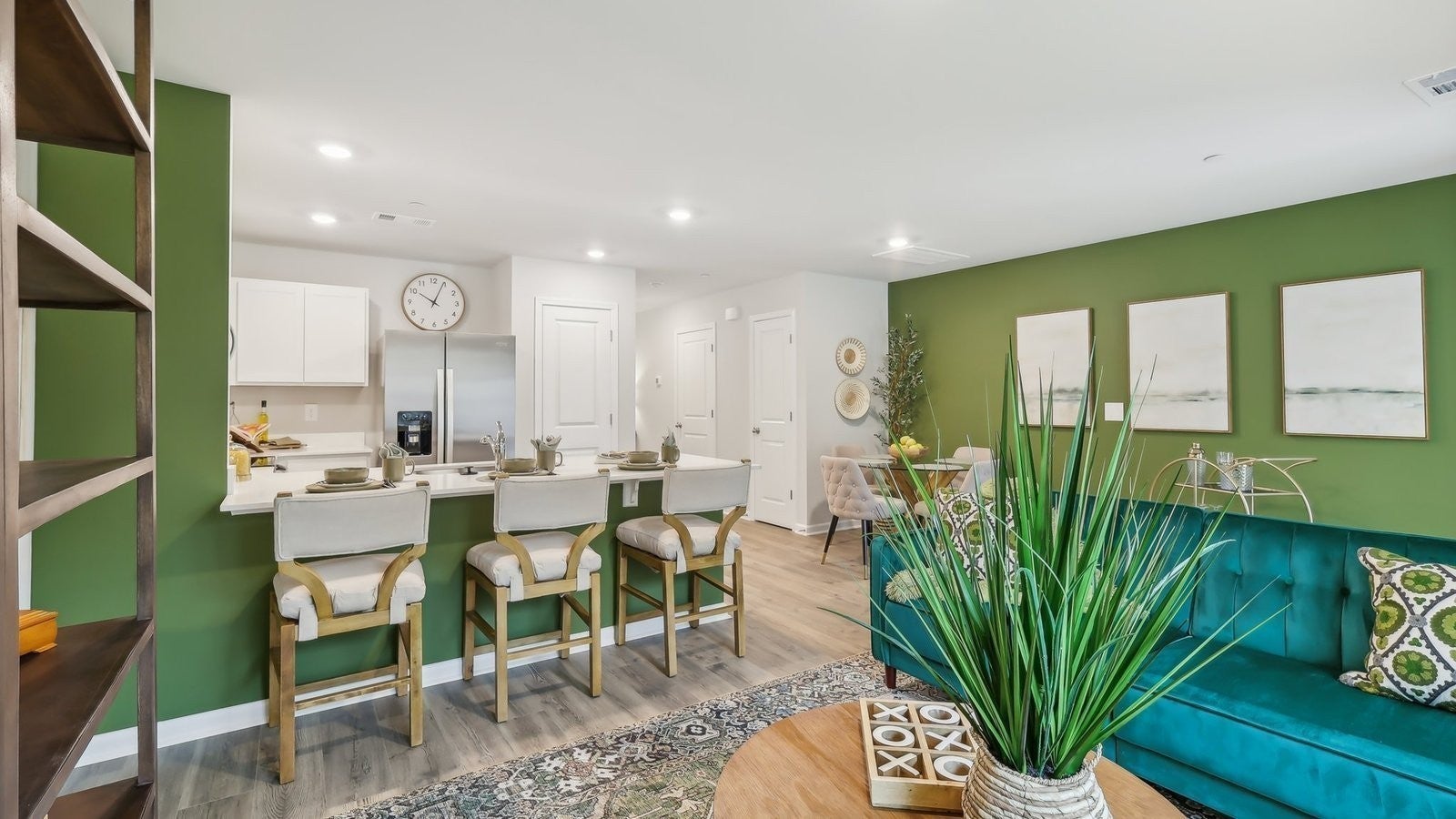 Photo of Listing #3060565