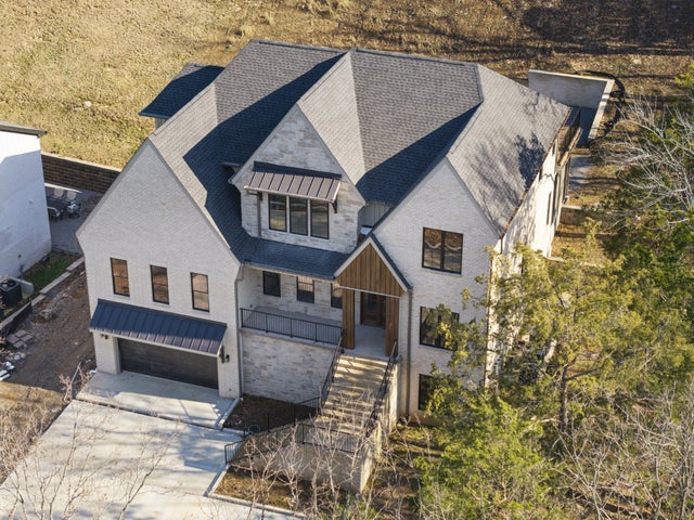 7678 Sawyer Brown Rd, Nashville