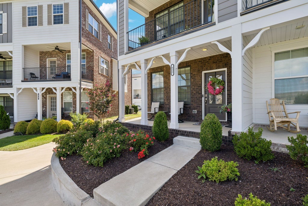 622 Thetford Aly, Brentwood