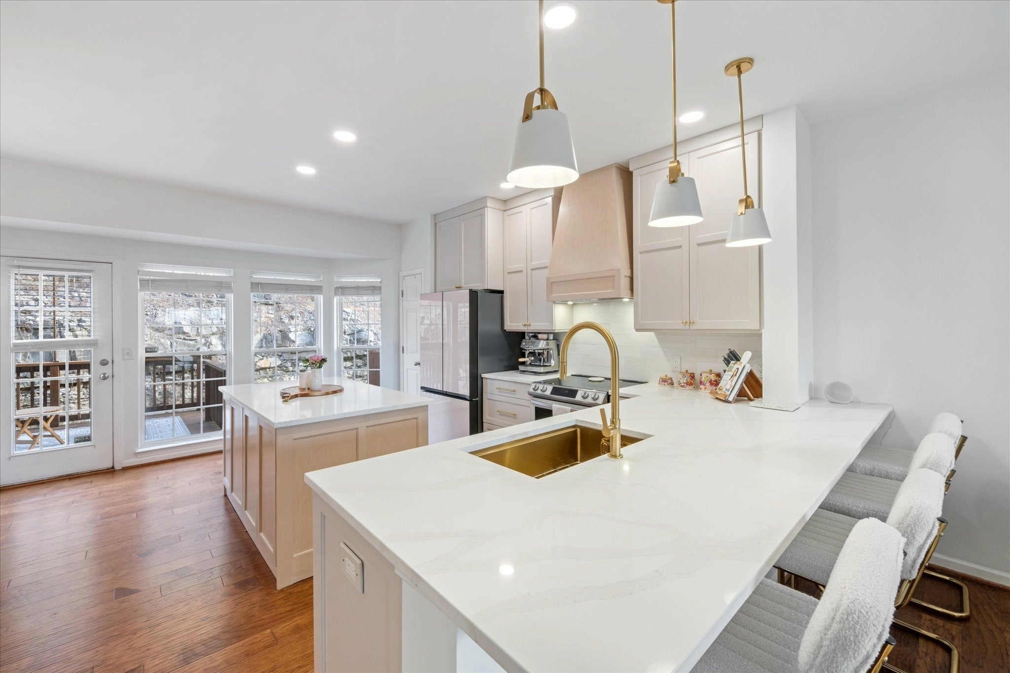 Photo of Listing #3061138