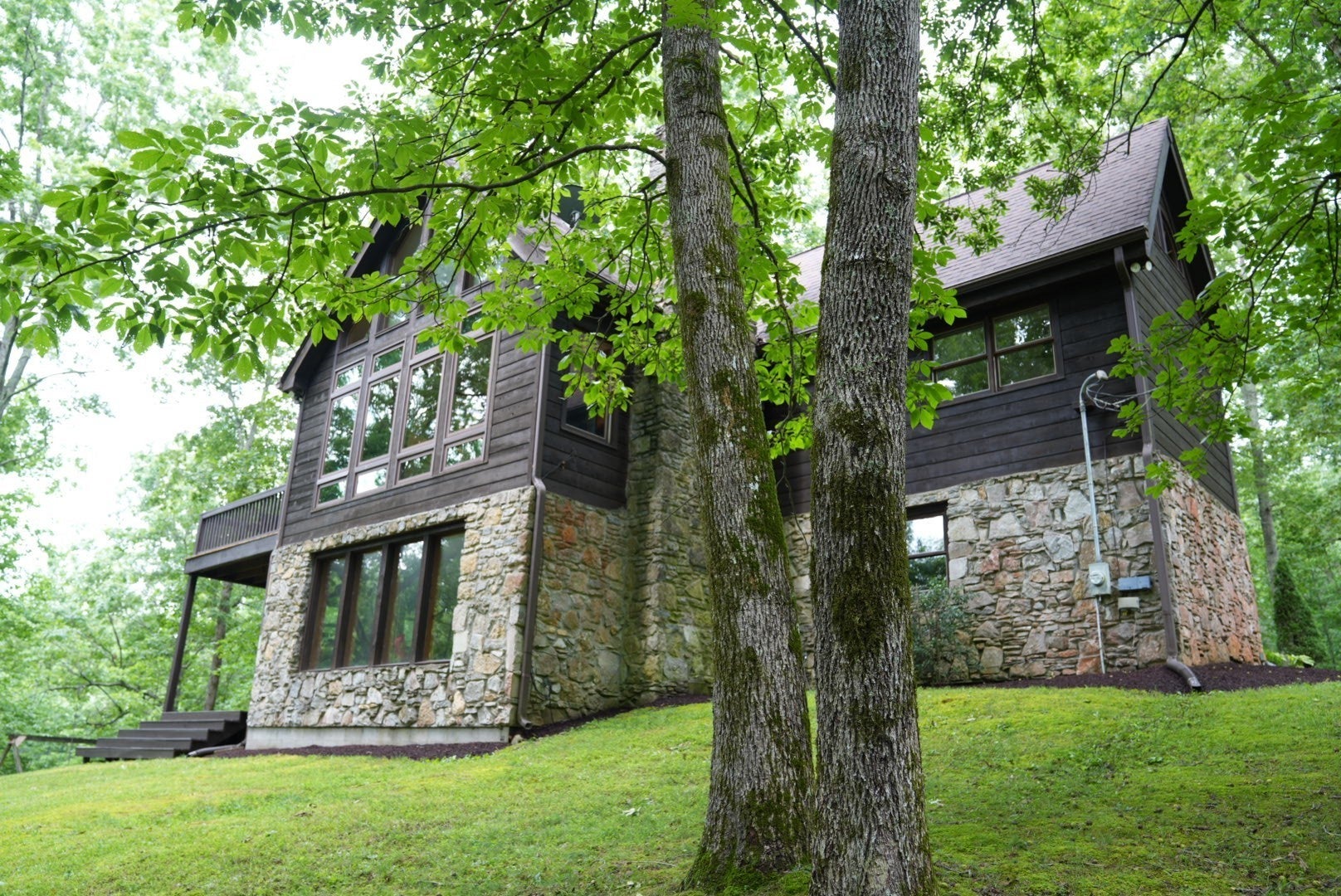 Photo of Listing #3061236