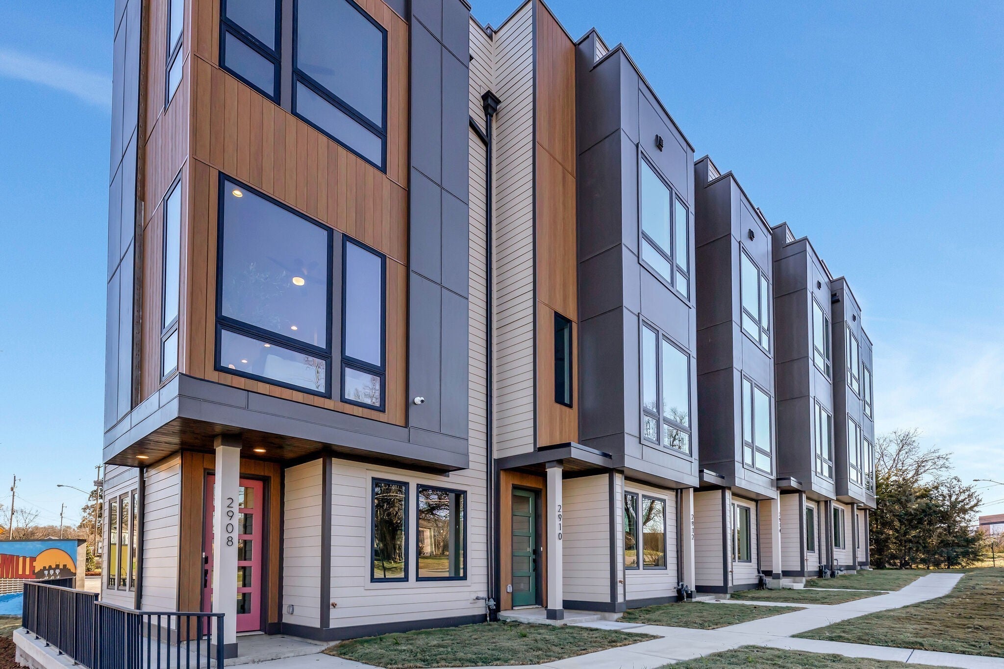 Photo of Listing #3061237