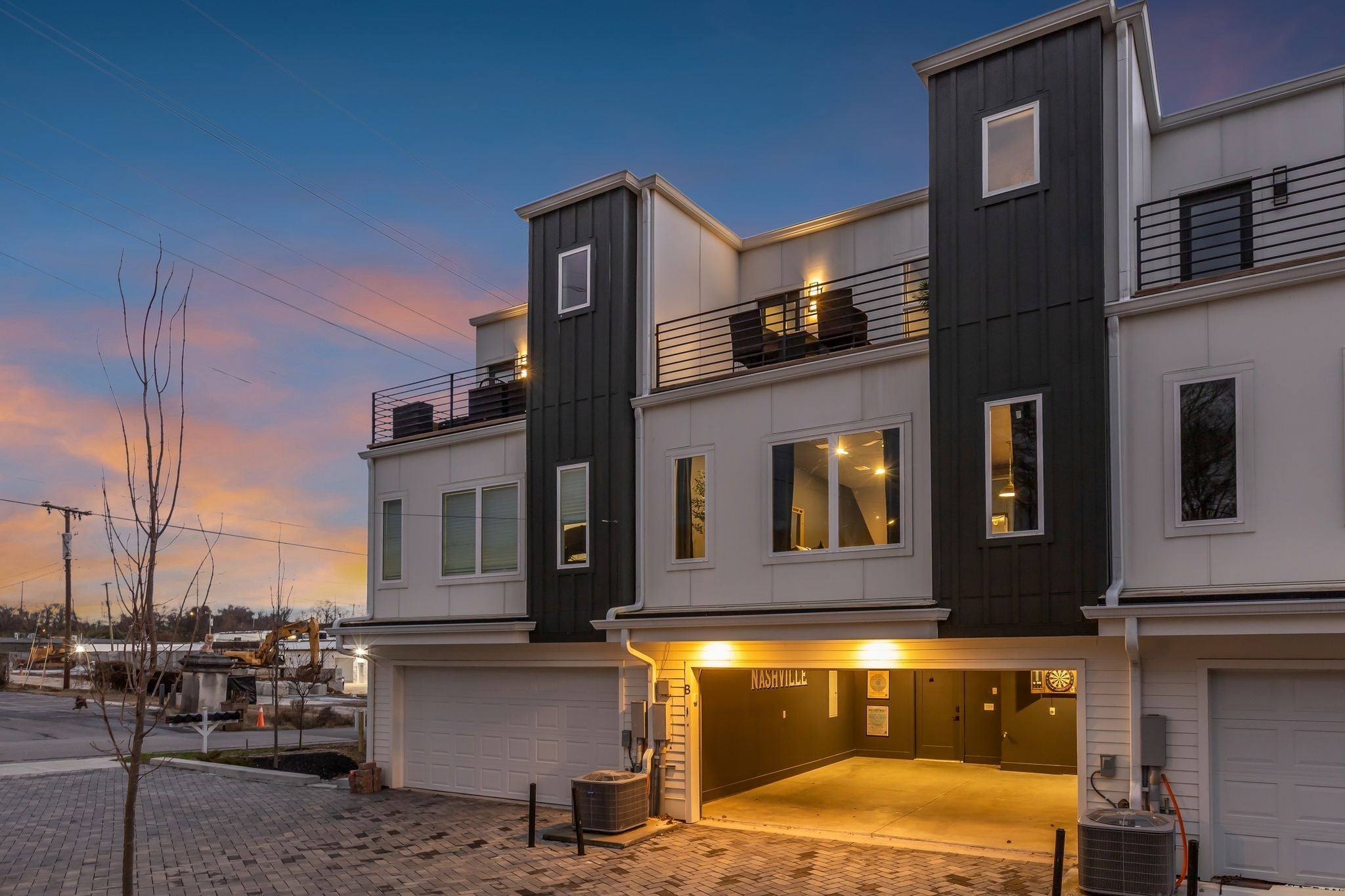 Photo of Listing #3061244