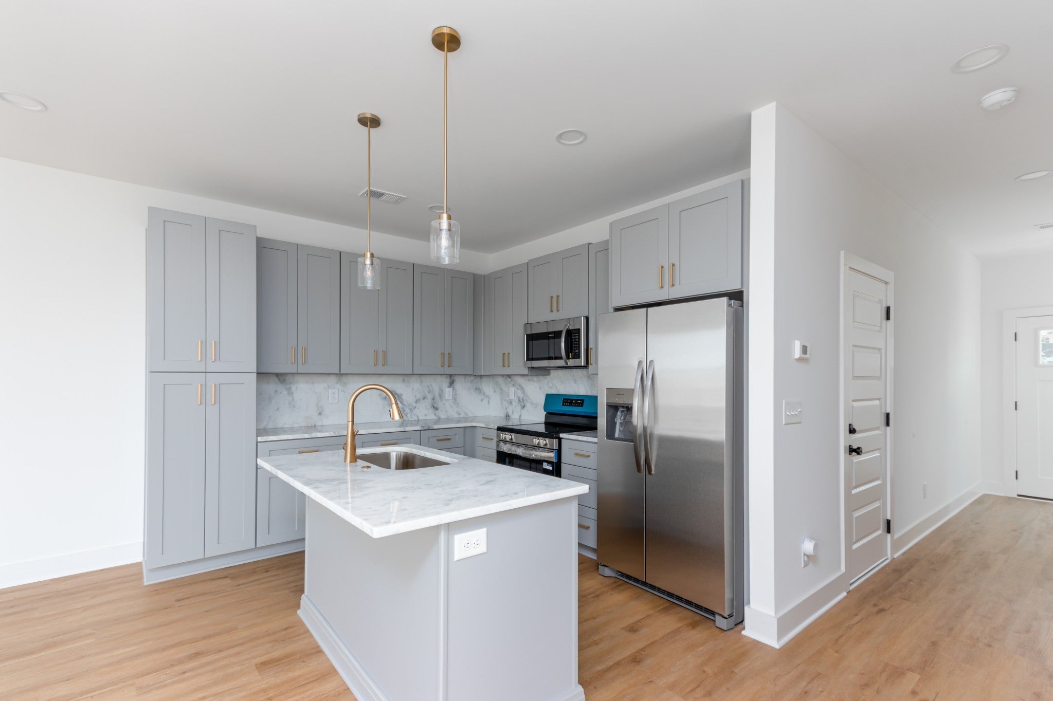 Photo of Listing #3061408