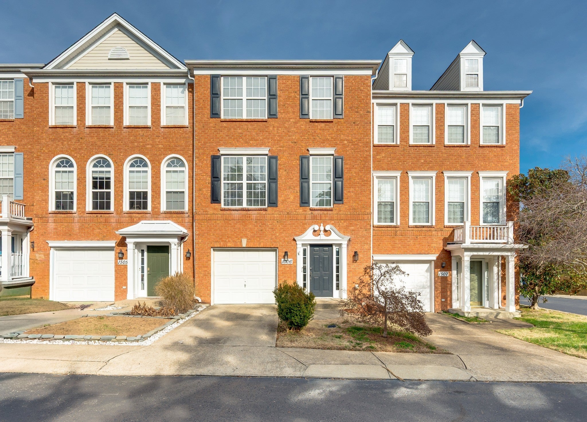 Photo of Listing #3061570