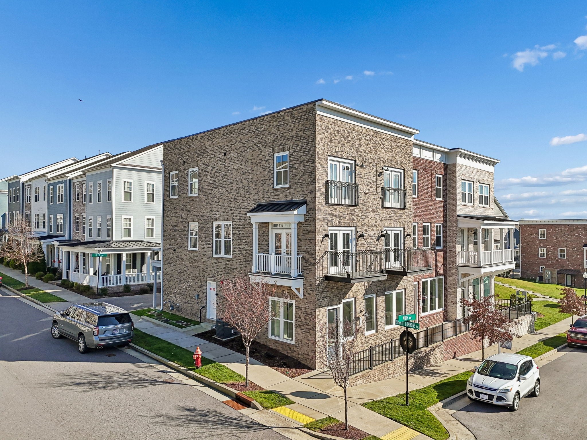 Photo of Listing #3061765