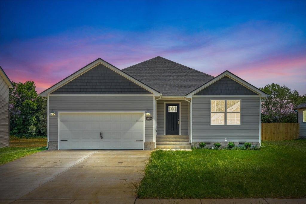 1590 Fredrick Dr, Clarksville