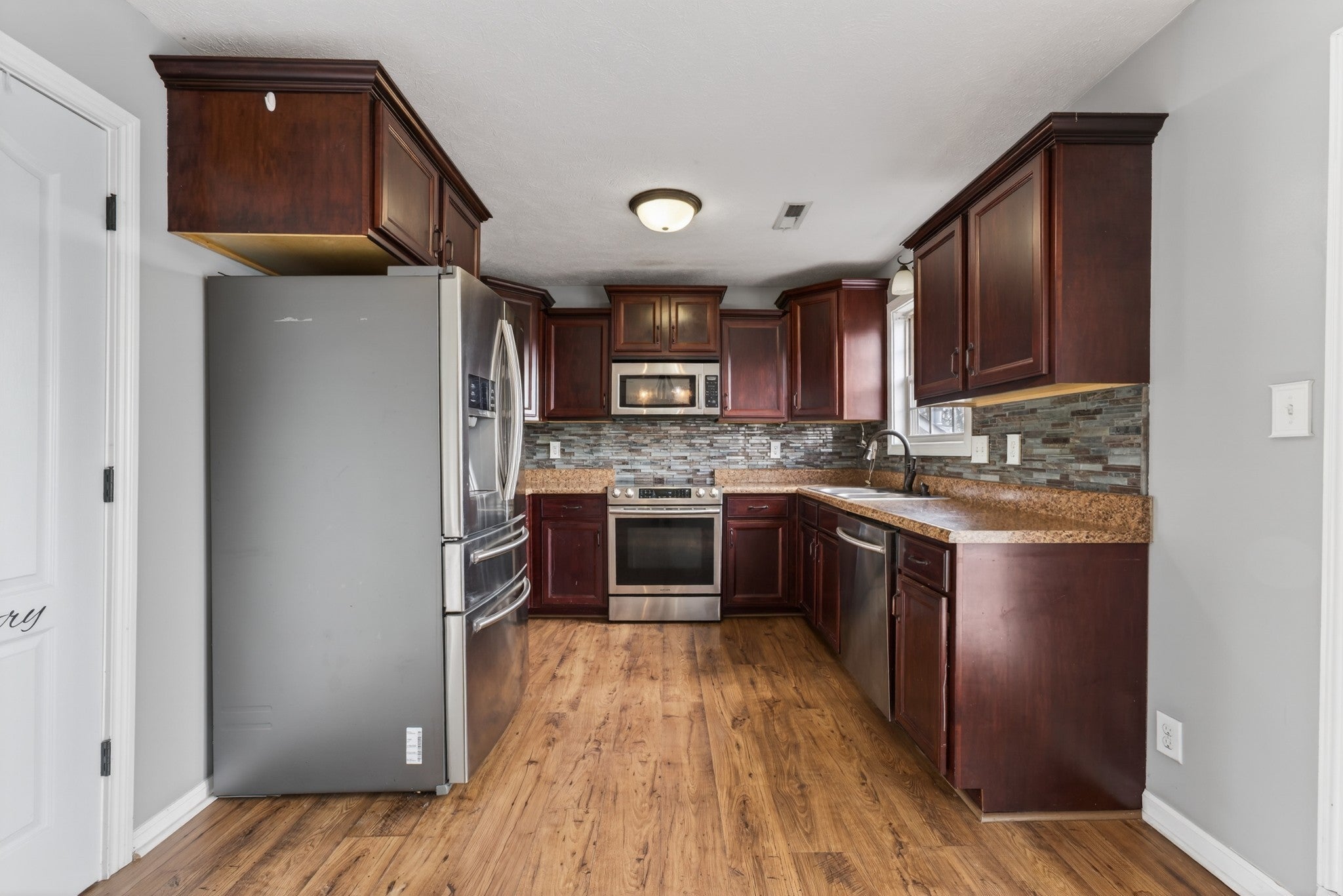 Photo of Listing #3065073