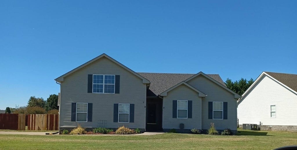 775 Samantha Ln, Clarksville