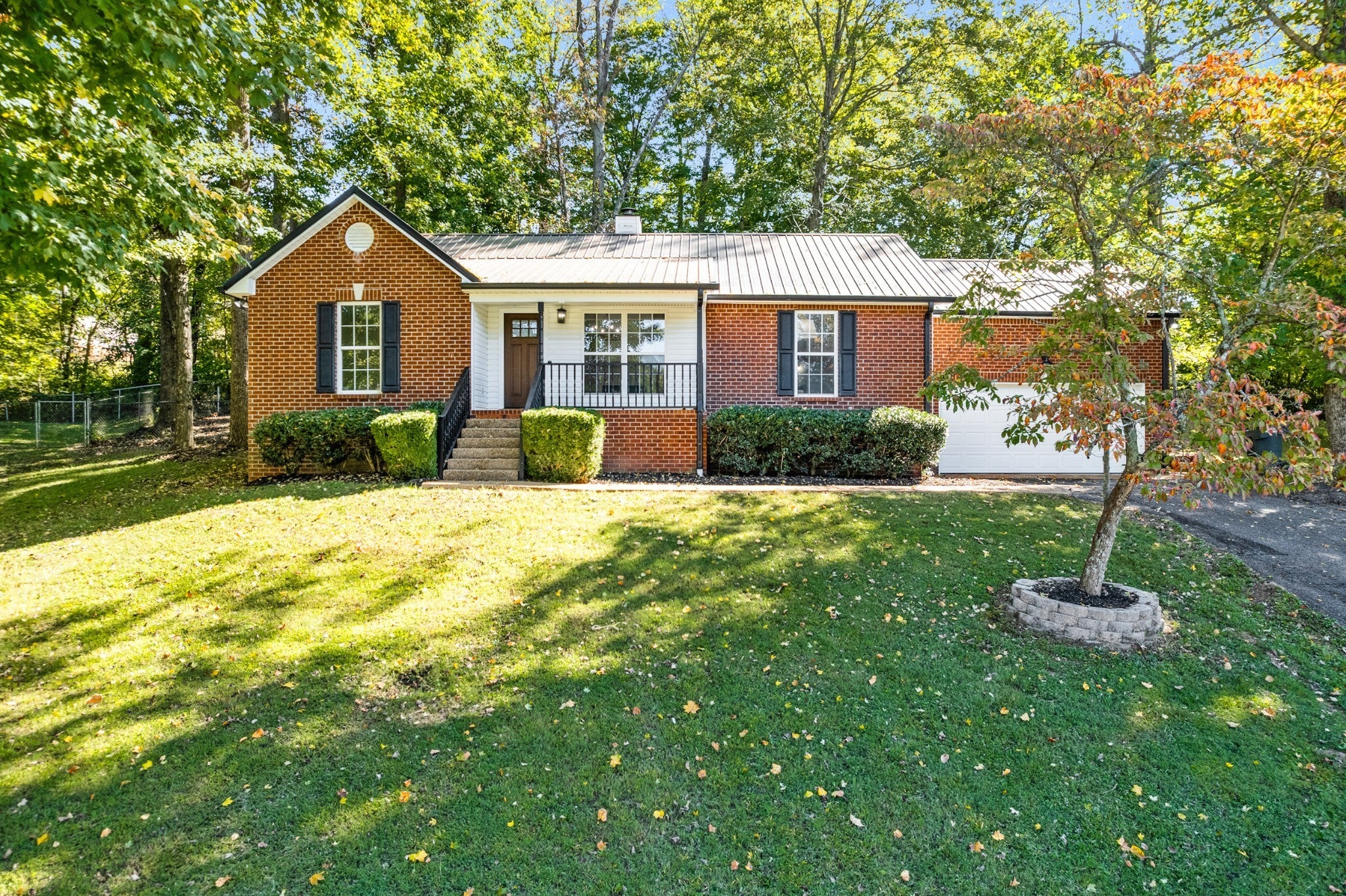 Photo of Listing #3065442