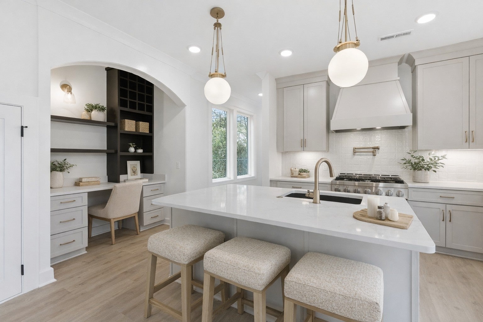 Photo of Listing #3066235