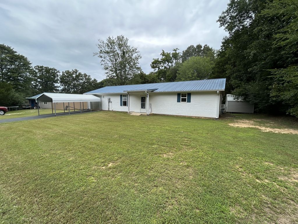 1026 Tom White Rd, Big Sandy
