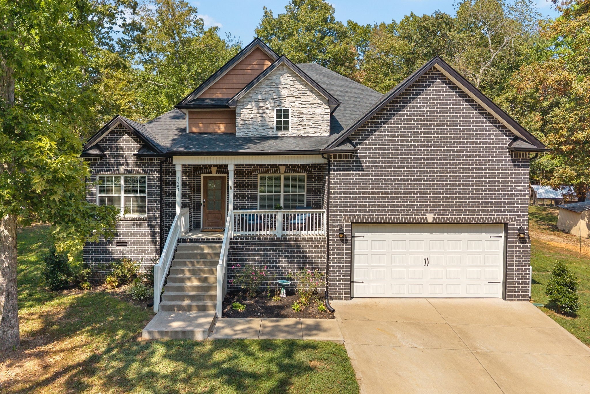 Photo of Listing #3066491