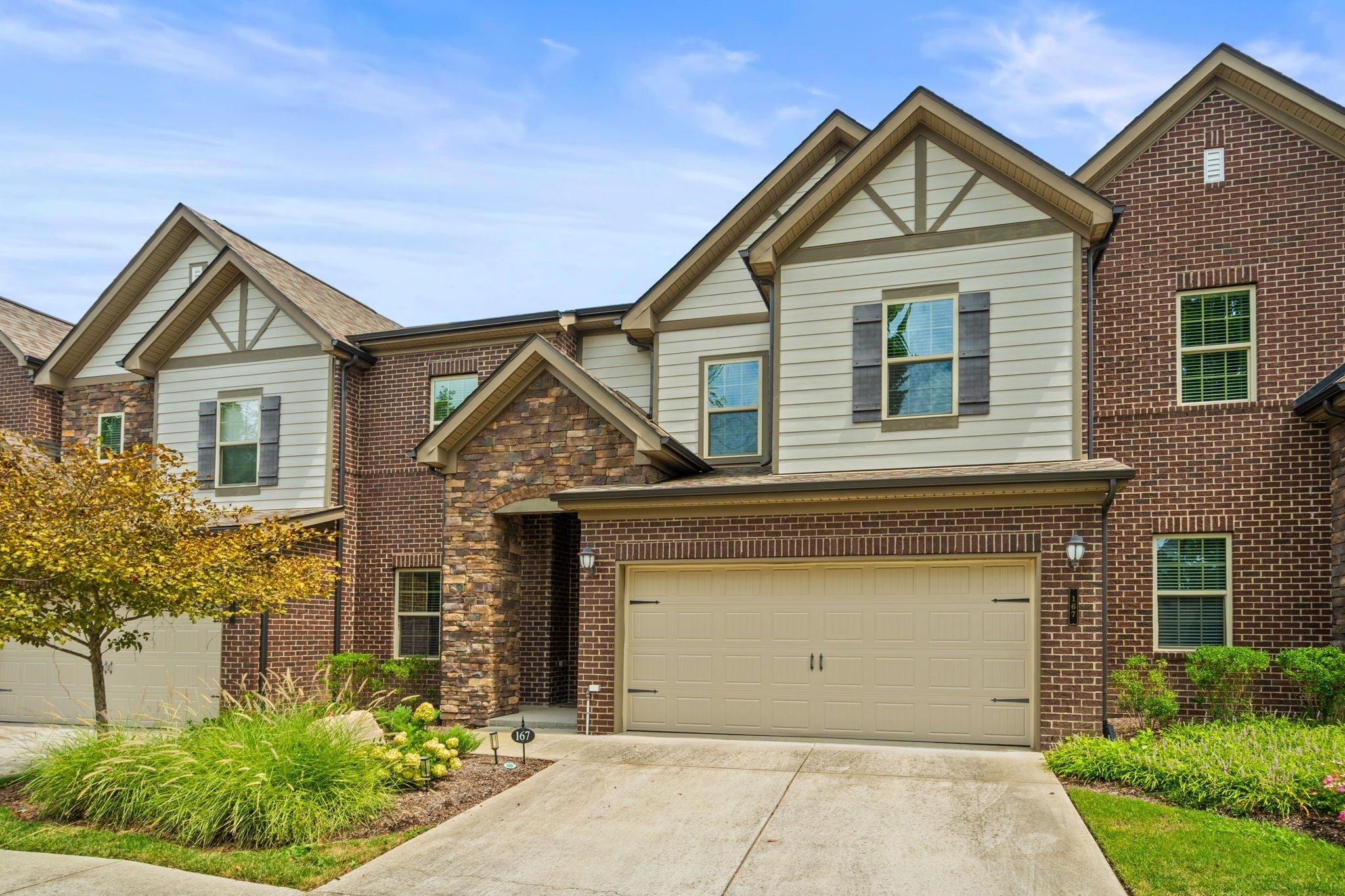 Photo of Listing #3066553