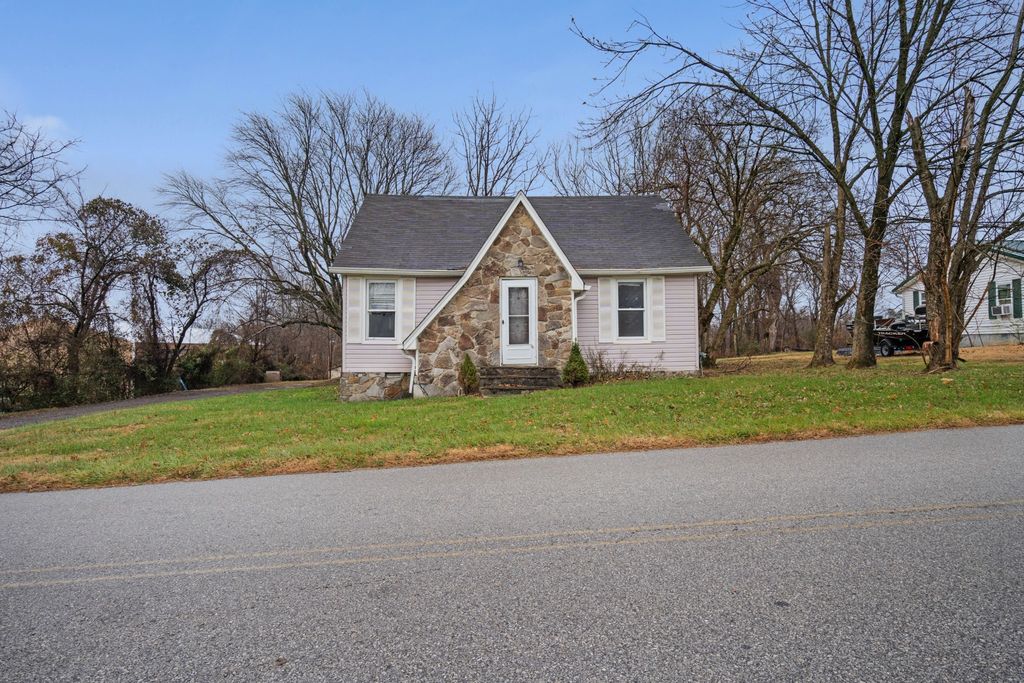 699 Oak St, Lafayette