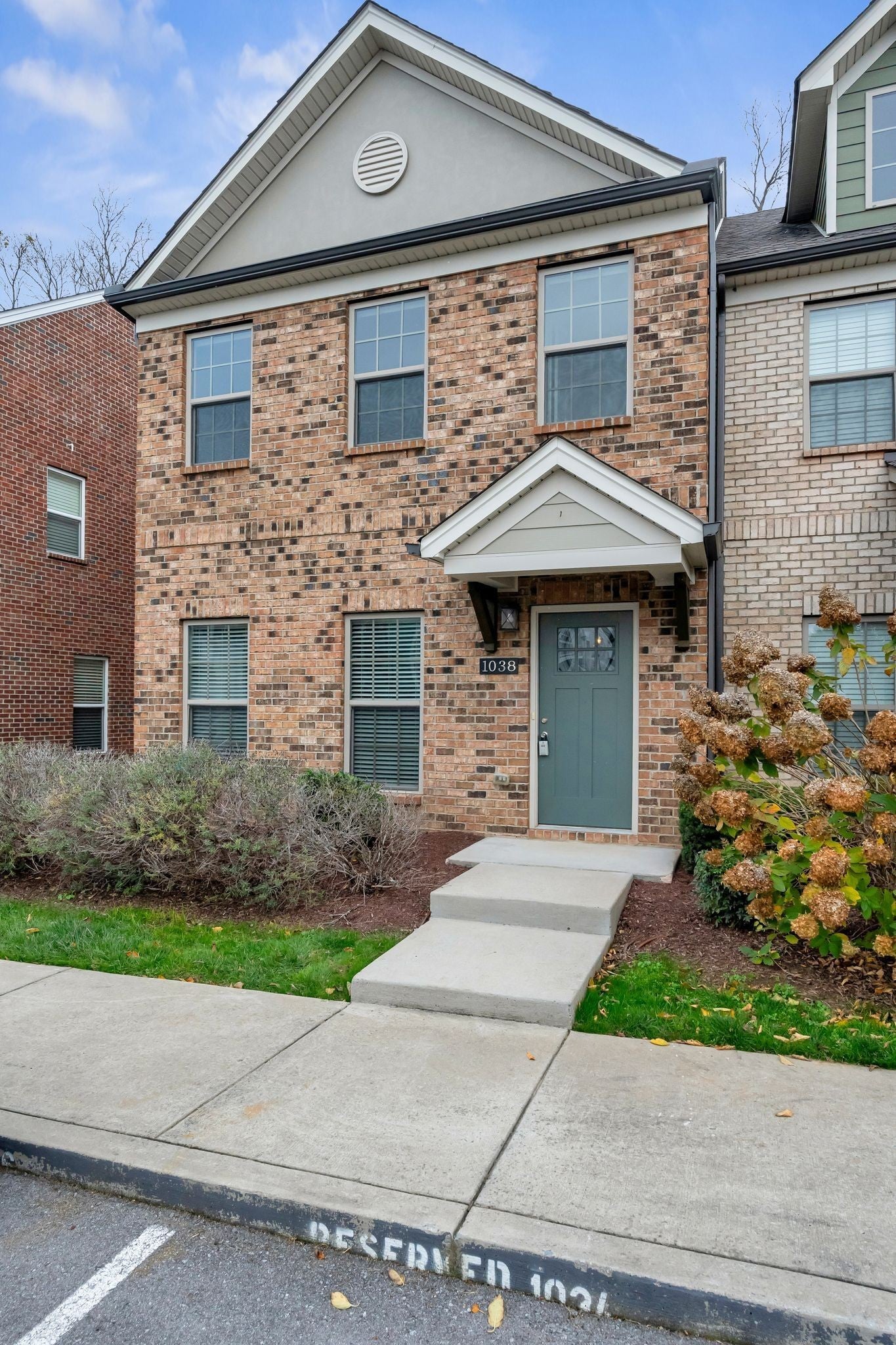 Photo of Listing #3067010