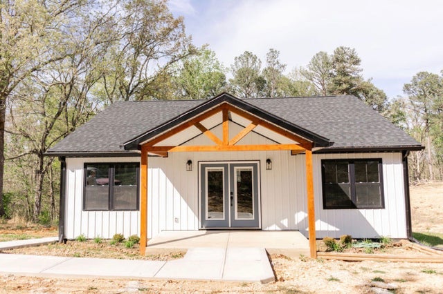 1146 Bumpus Mills Rd, Dover