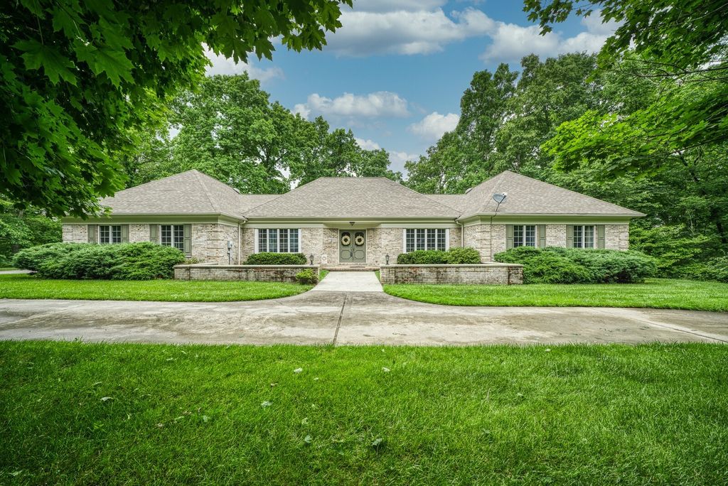 60 Bluff Rd, Crossville