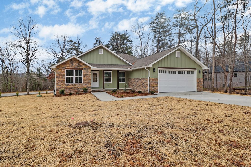 154 Adler Ln, Crossville