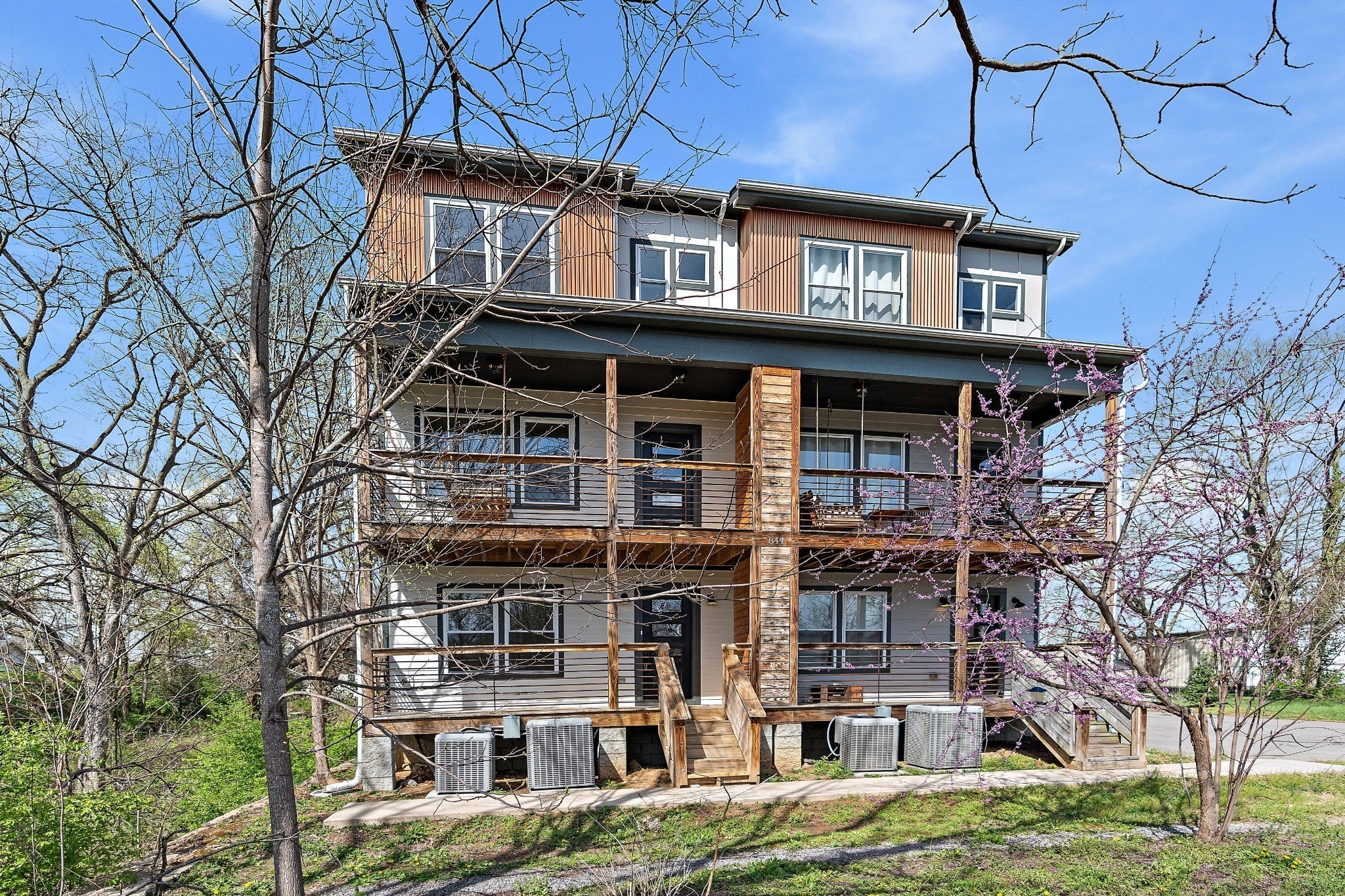 Photo of Listing #3067664