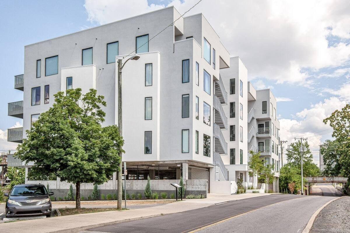 Photo of Listing #3067698