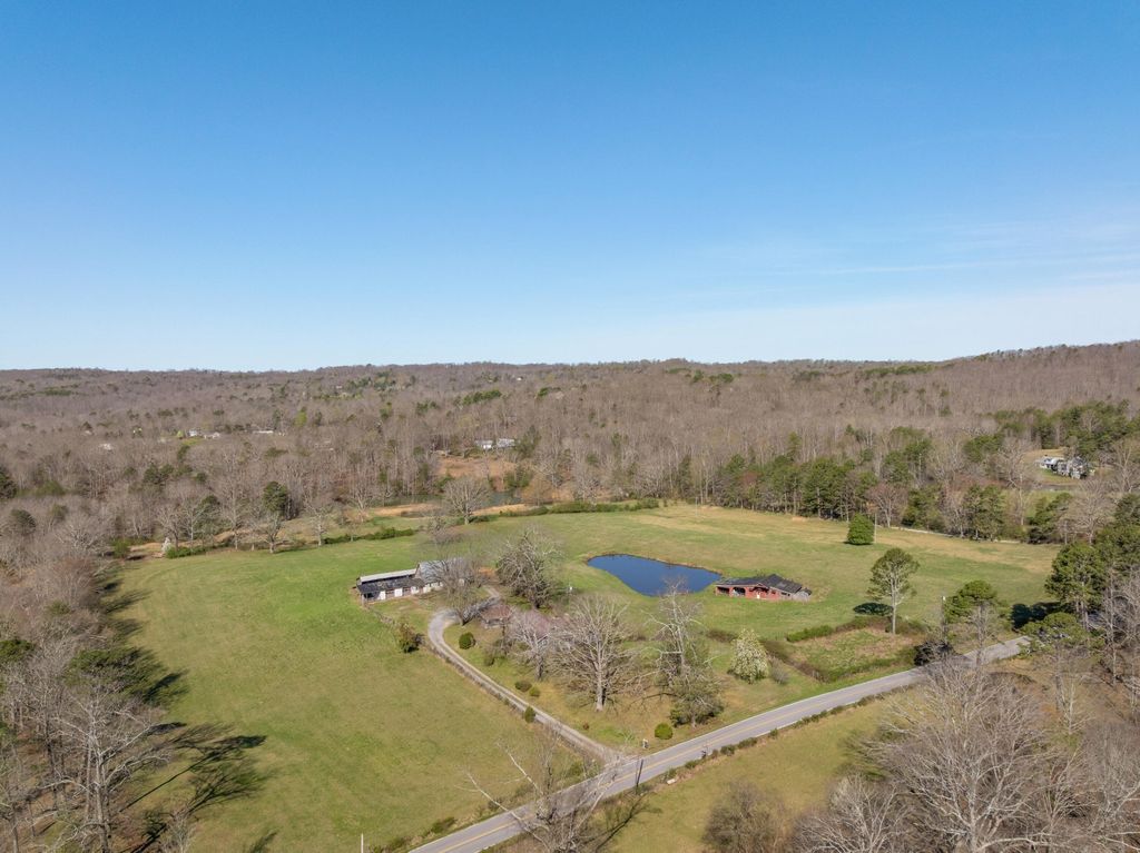 698 Payne Chapel Road, Lookout Mountain