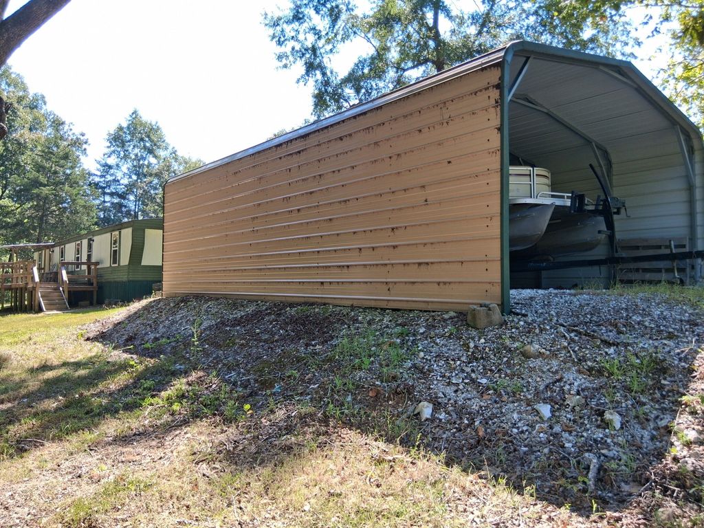 60 White Oak Dr, Big Sandy