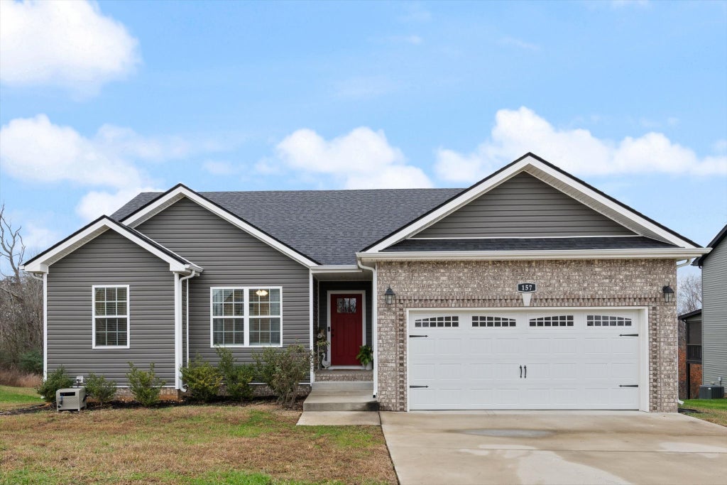 157 Tomahawk Pt, Clarksville