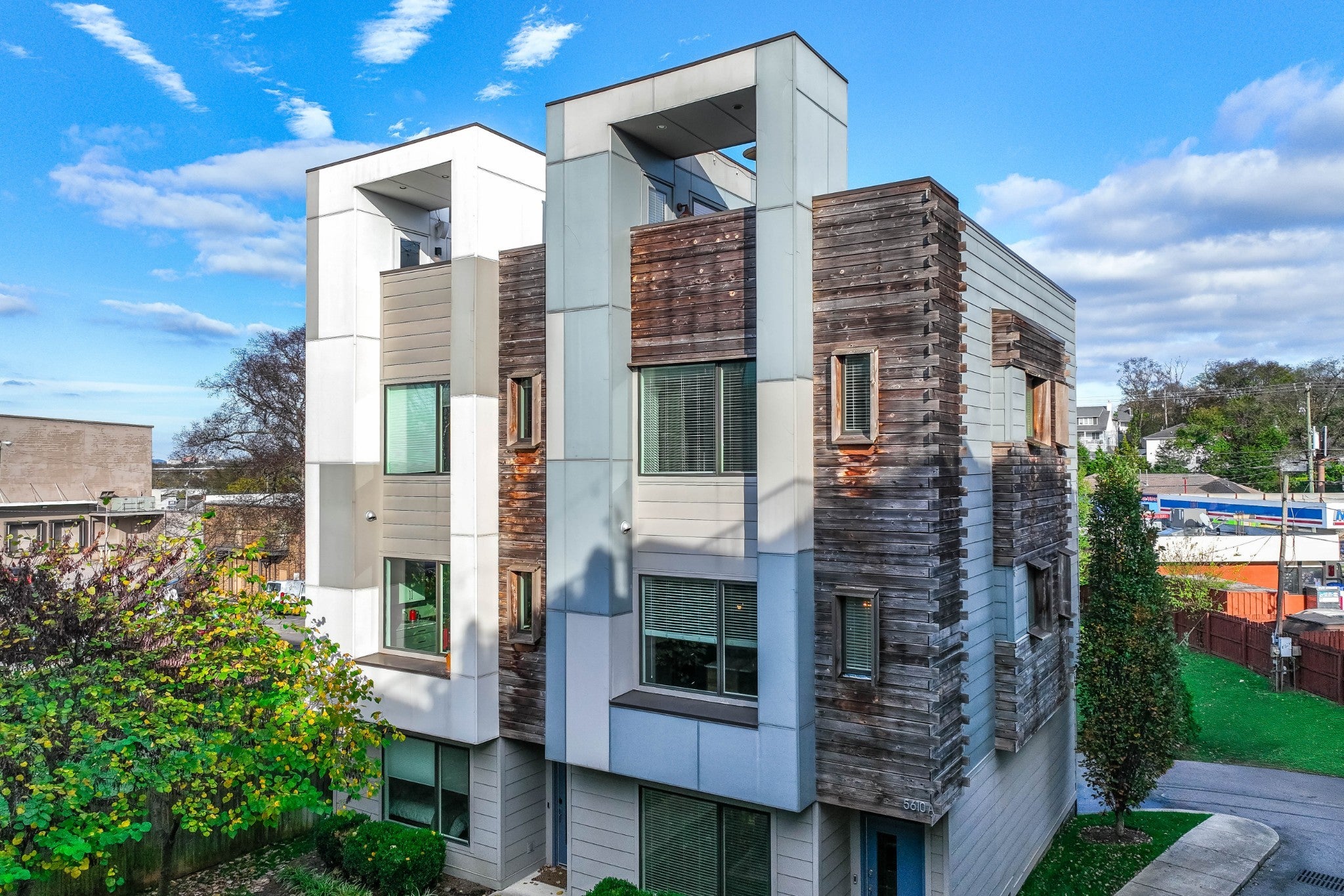 Photo of Listing #3069157