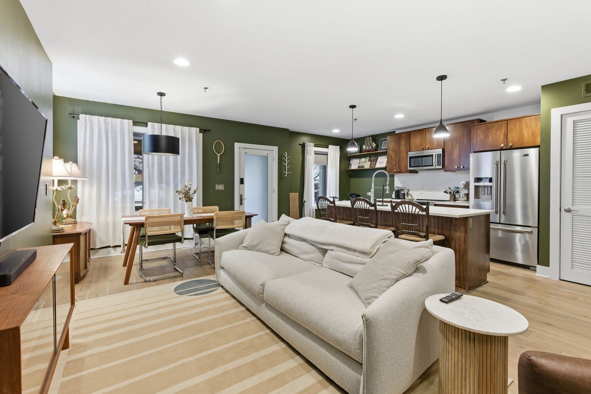 Photo of Listing #3069382