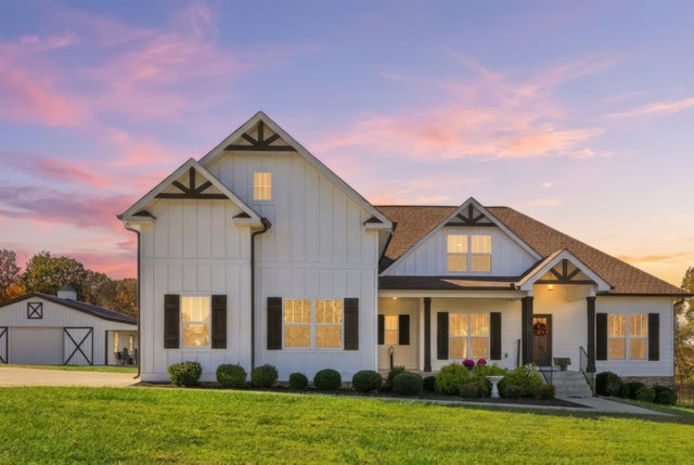 3378 New Hall Rd, Greenbrier